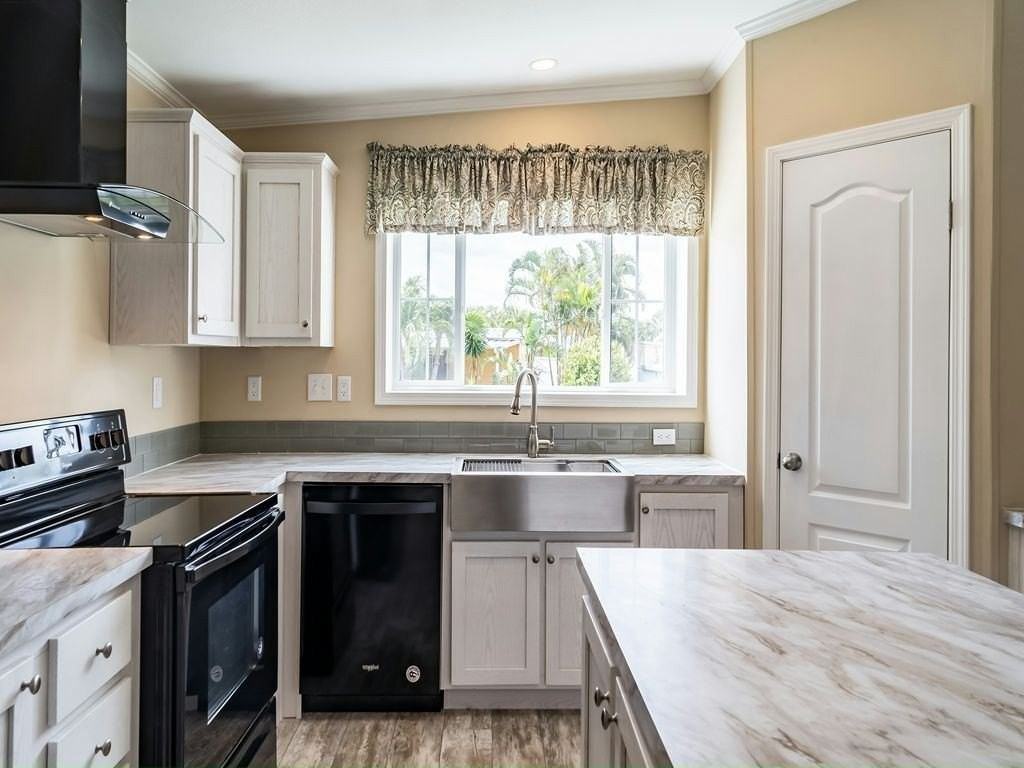 7431 43rd Way N #578 - Photo 2 of 17