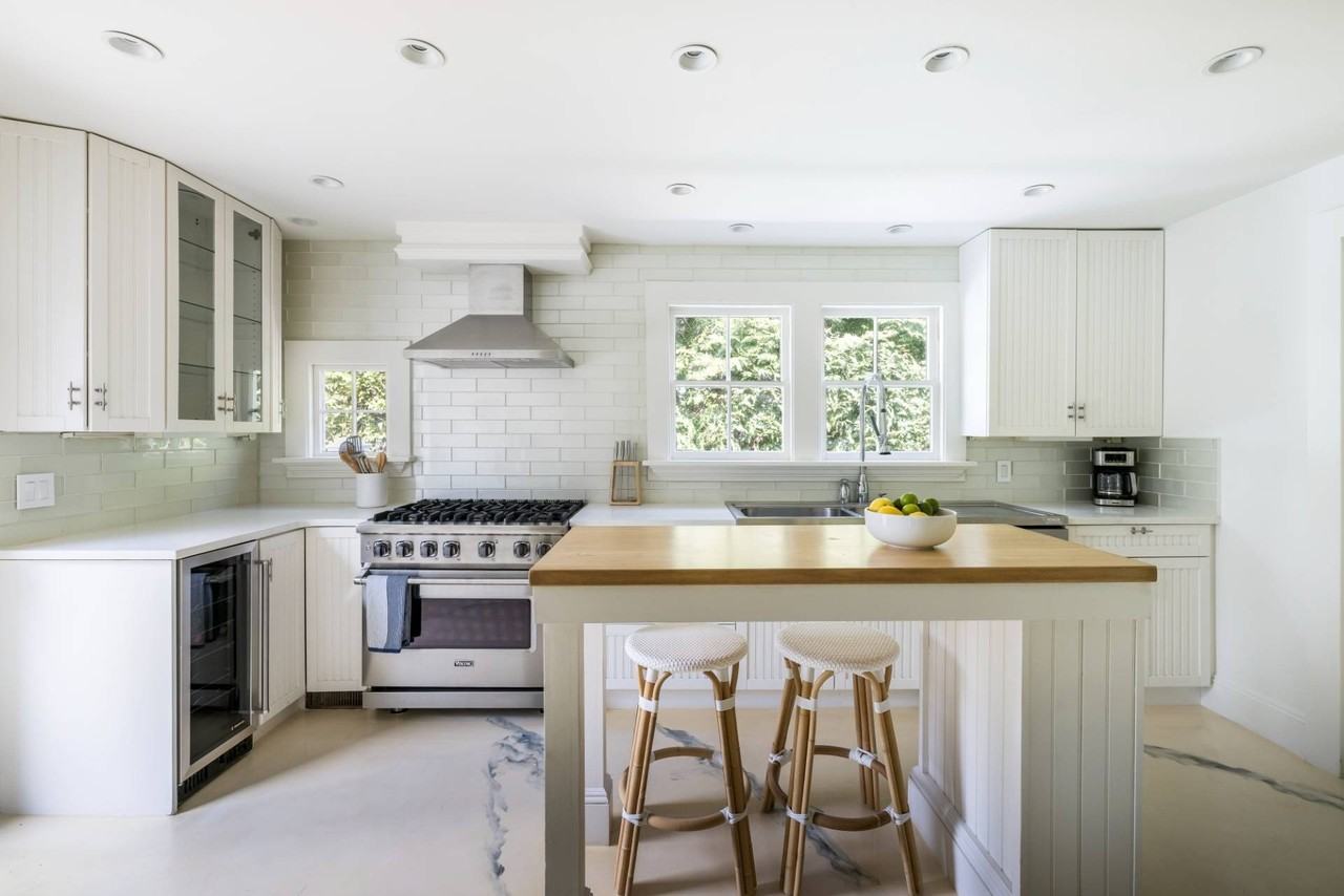 33 Halsey Ave - Photo 7 of 13