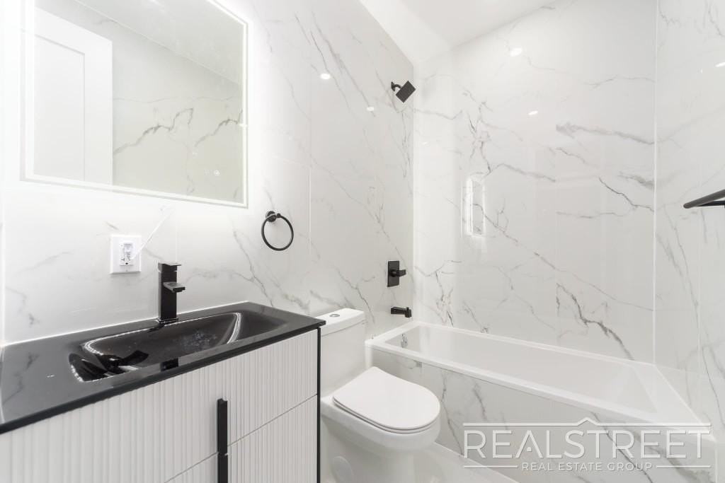 1734 Nostrand Ave #3B - Photo 6 of 7