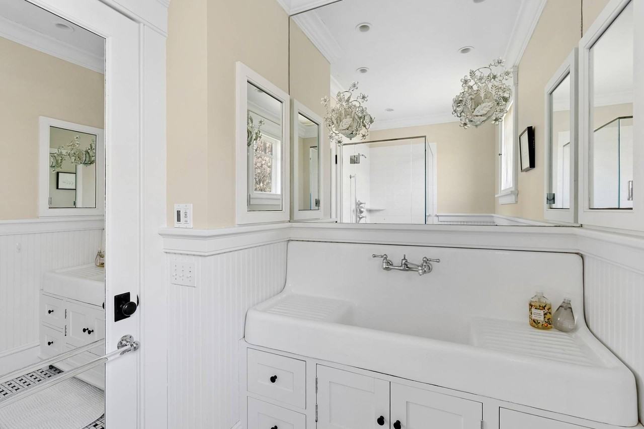 517 E Lake Dr - Photo 7 of 12