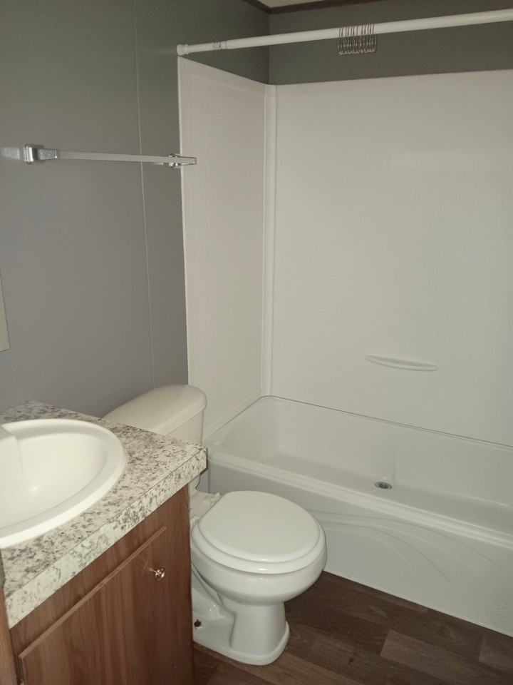 570 Banjo Way - Photo 4 of 10