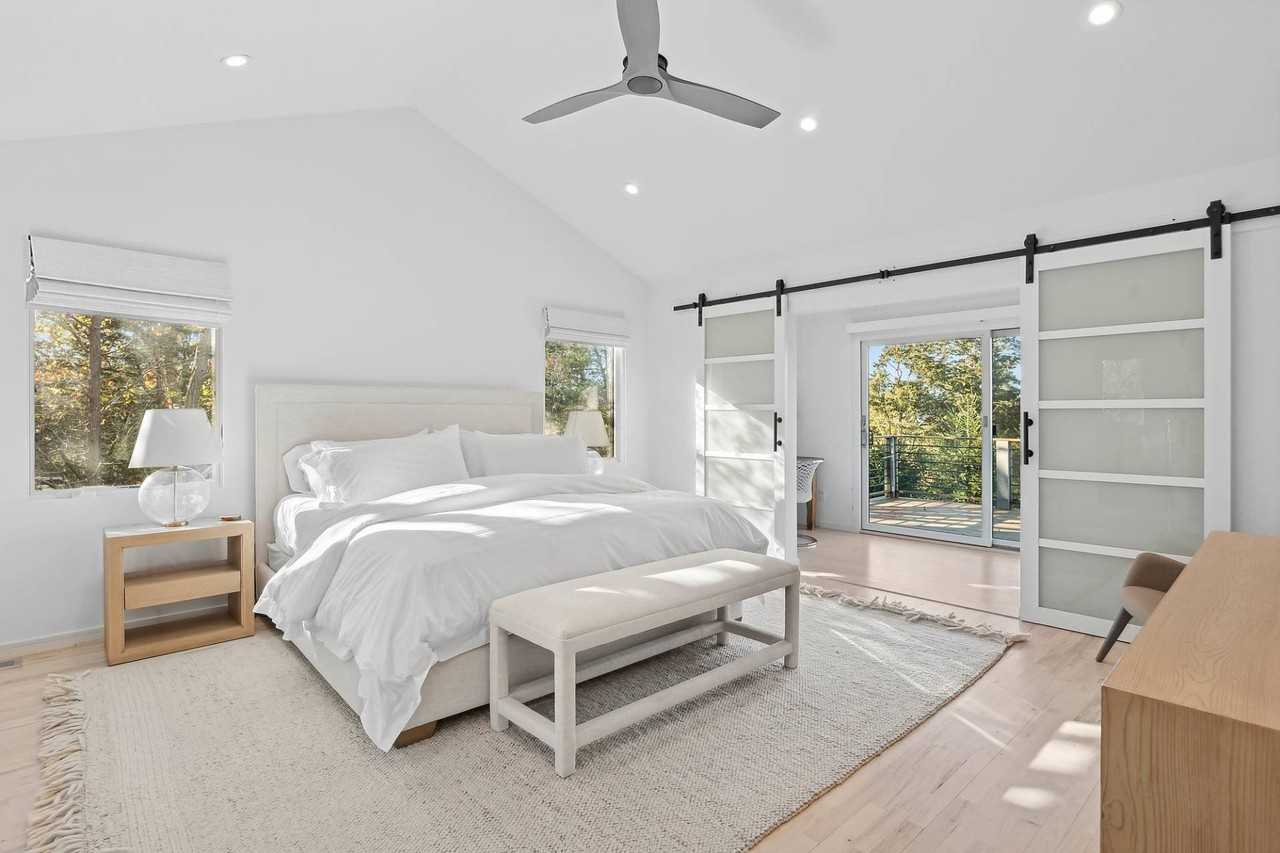 316 Kings Point Rd - Photo 5 of 13