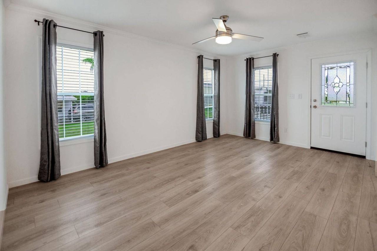 920 S Katie Ave - Photo 5 of 9