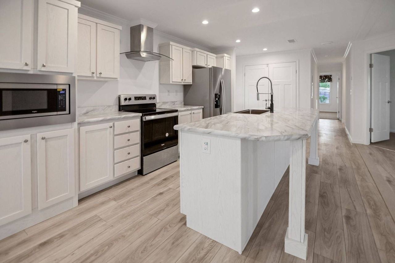 920 S Katie Ave - Photo 7 of 9