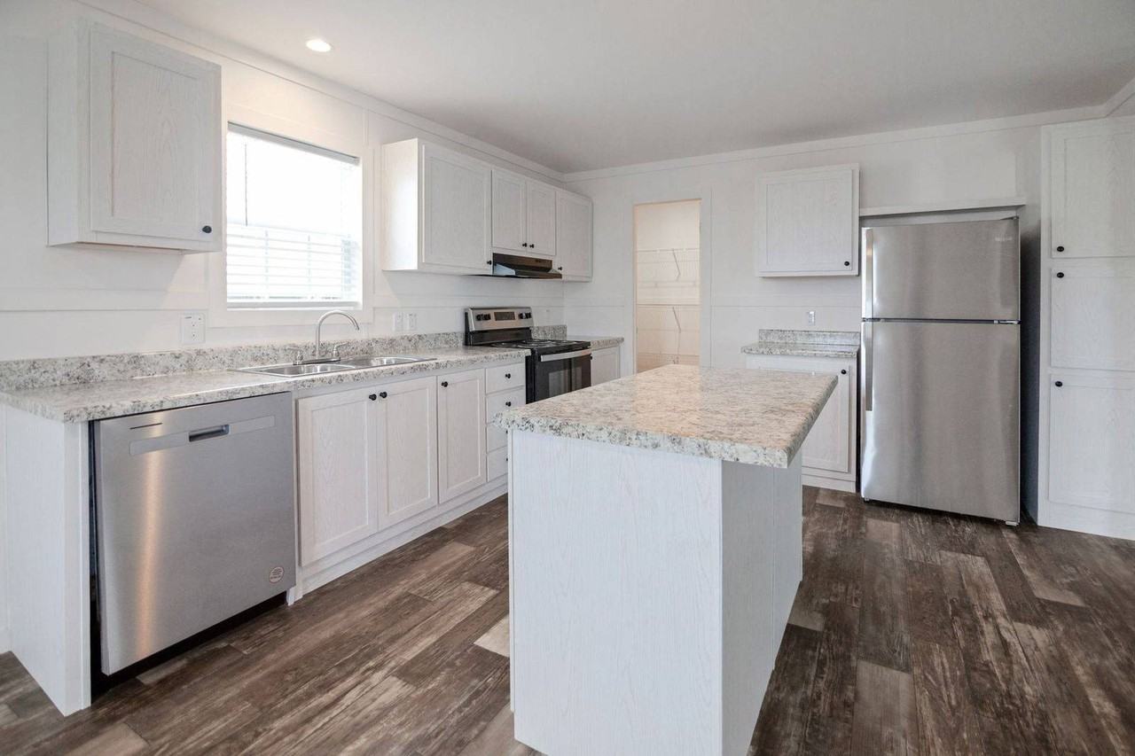 1244 W Bohland St - Photo 2 of 4