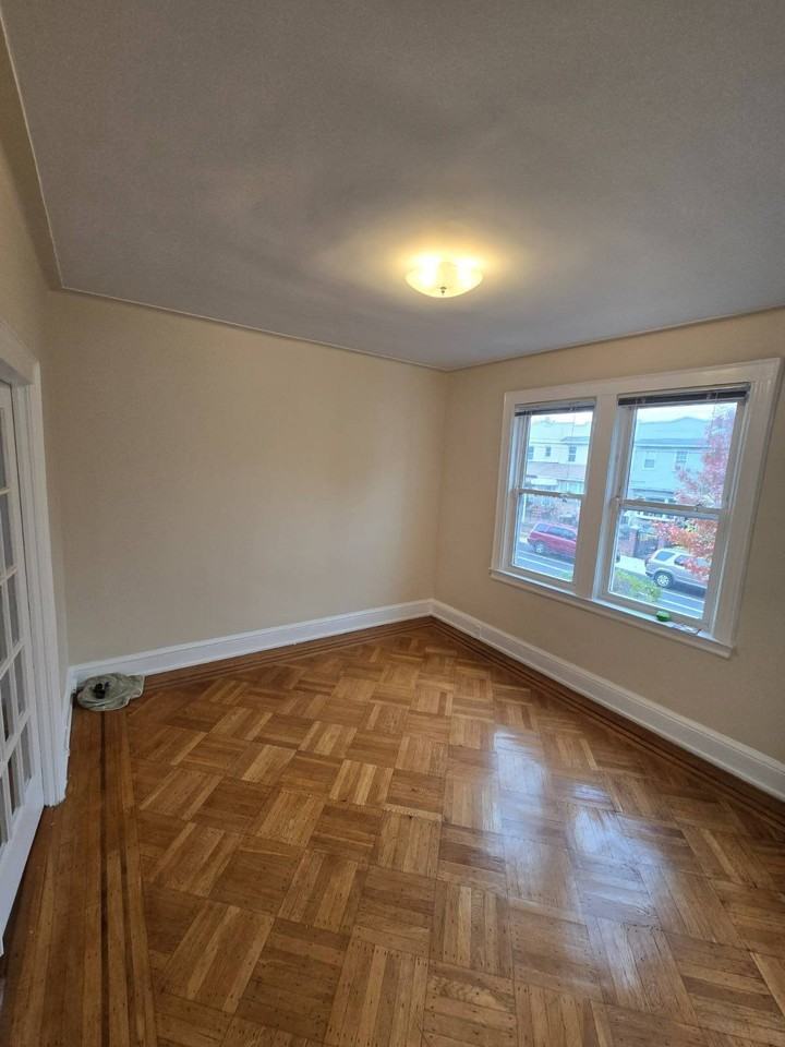 5120 47th St - Photo 4 of 9
