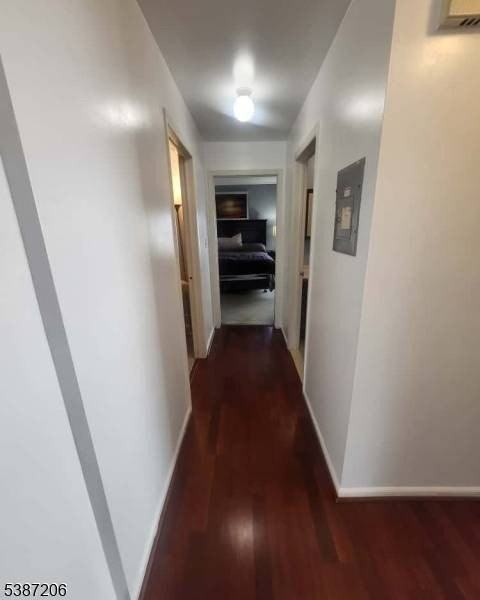 1203 Jesse Way - Photo 3 of 9
