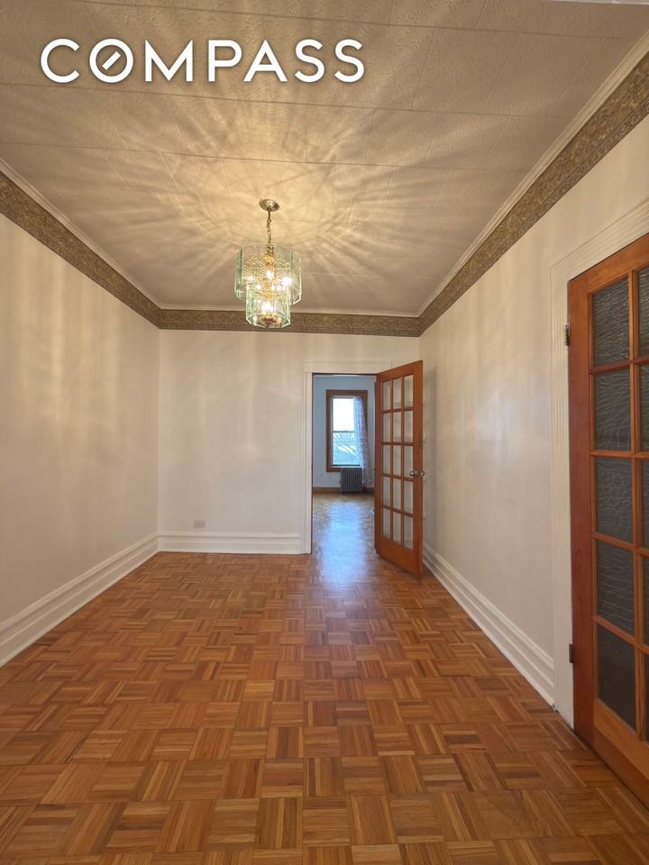 215 52nd St #2 - Photo 4 of 8
