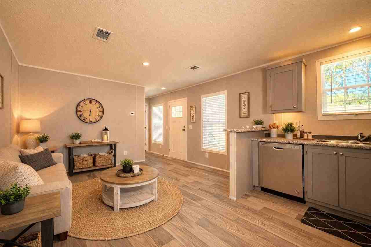 11500 Sw Kanner Hwy #13 - Photo 2 of 8