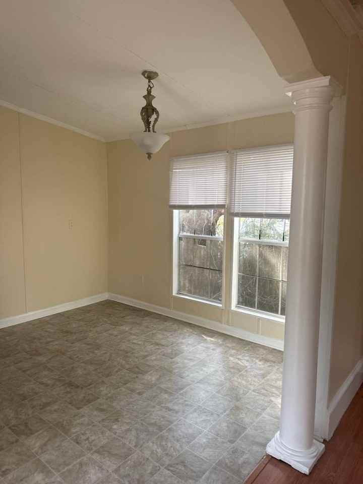 28 Westgate Cir - Photo 3 of 10