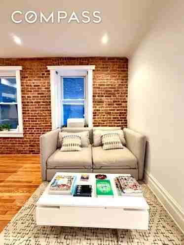 223 E 50th St #1C - Photo 2 of 10