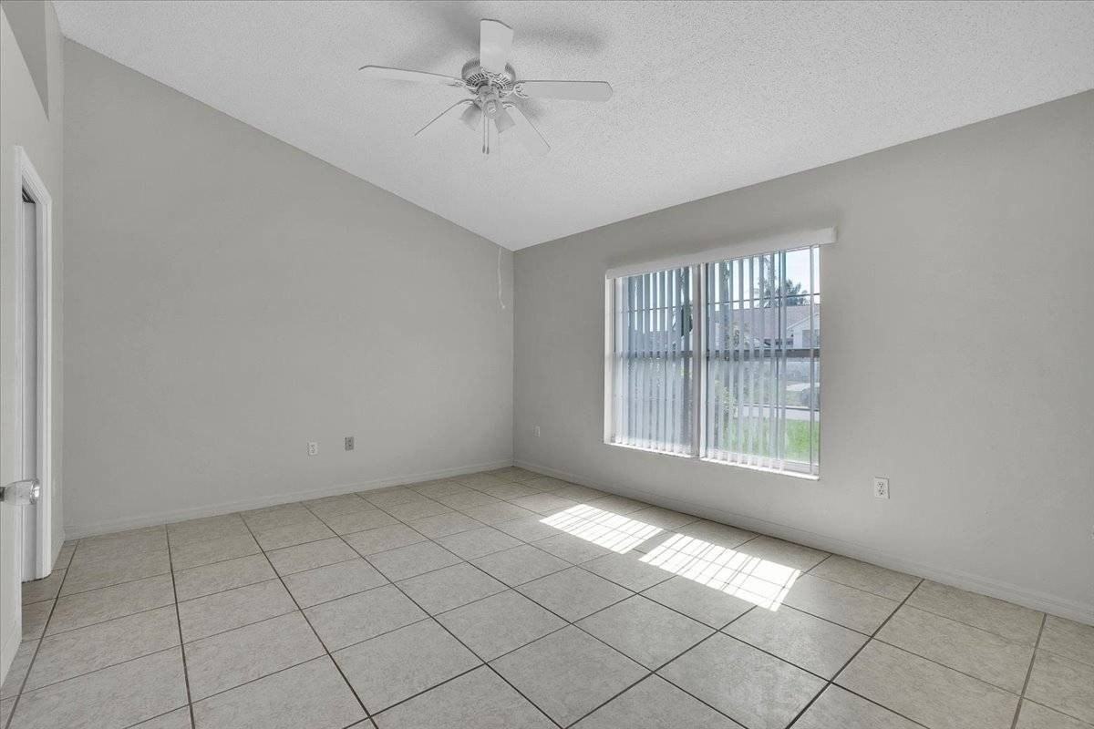 112 Azalea Dr - Photo 7 of 21