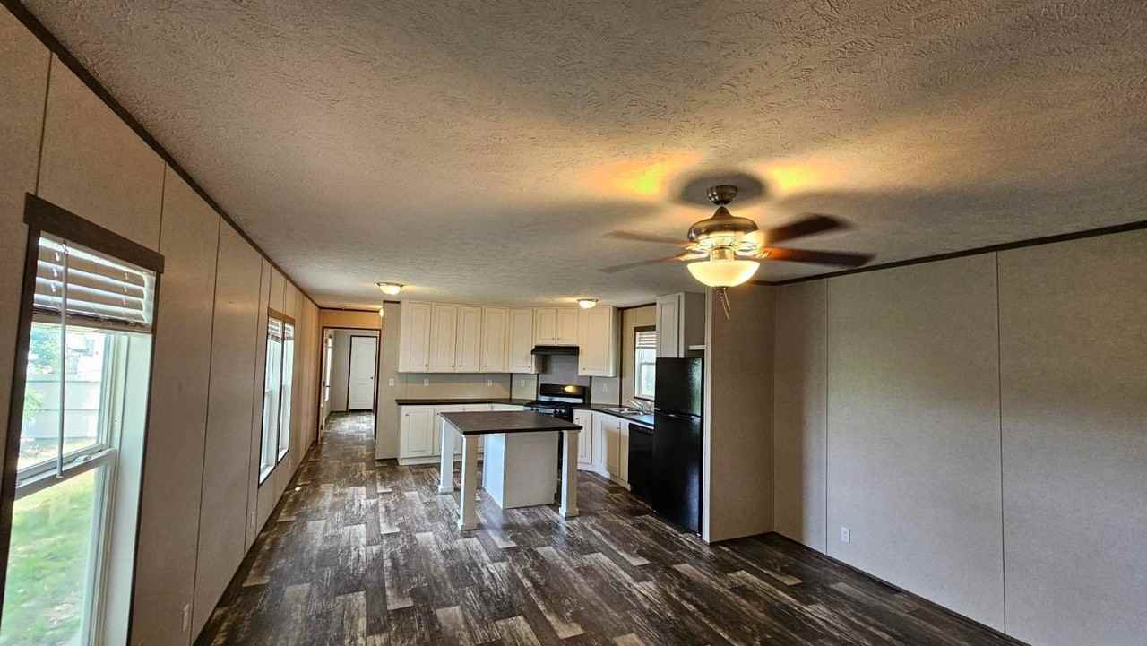 5434 S Kansas Ave - Photo 4 of 17