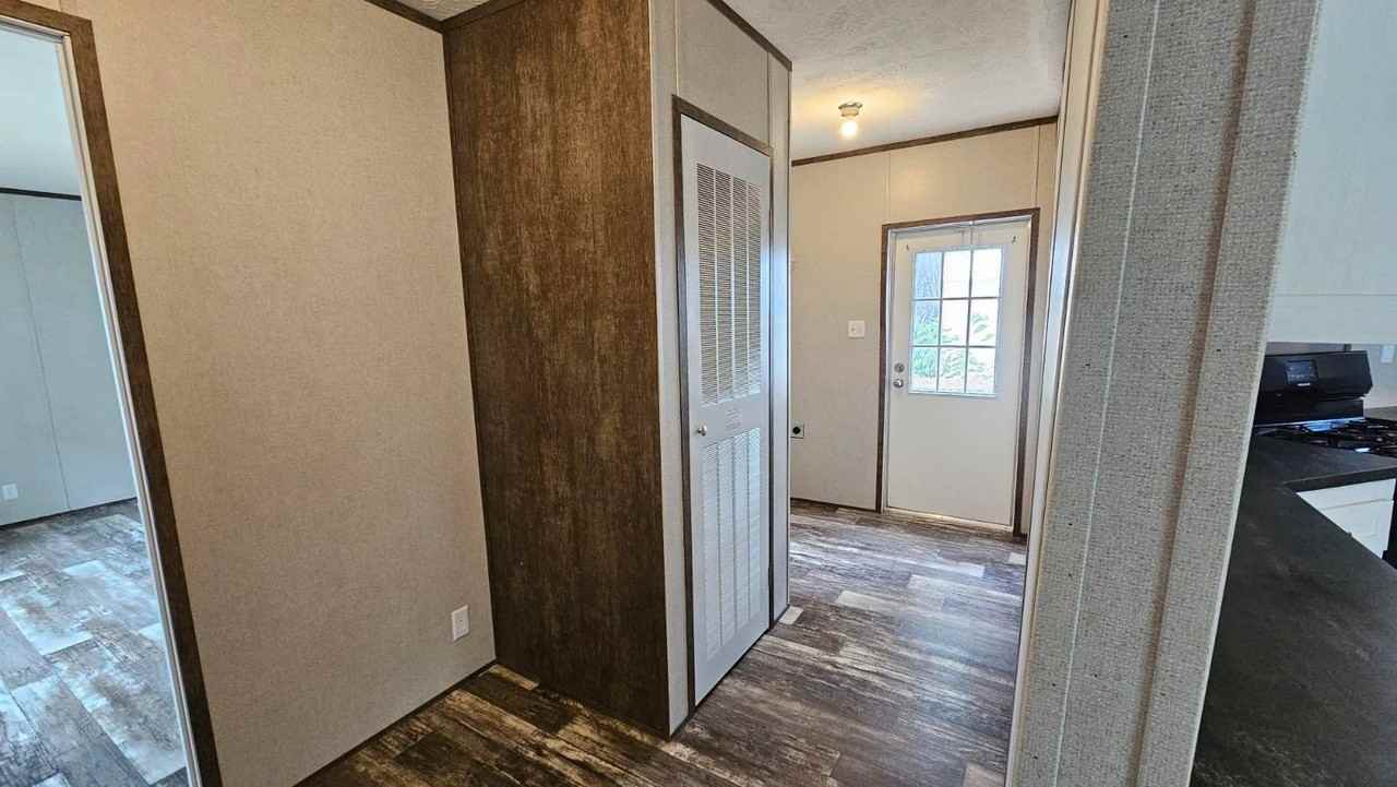 5434 S Kansas Ave - Photo 6 of 17