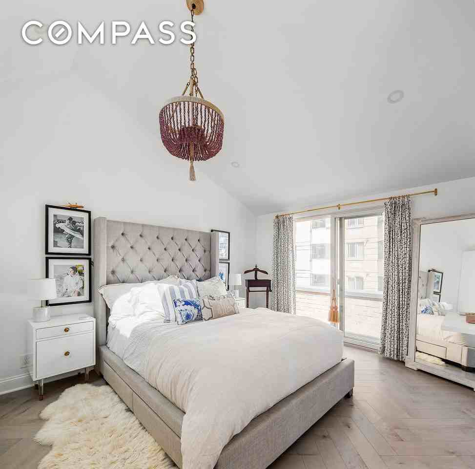 529 W 42nd St #9R - Photo 6 of 10
