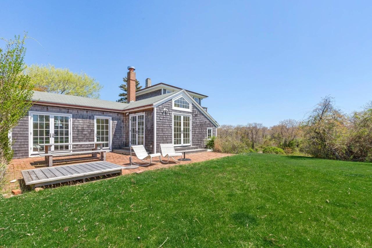 109 Deforest Rd - Photo 4 of 18