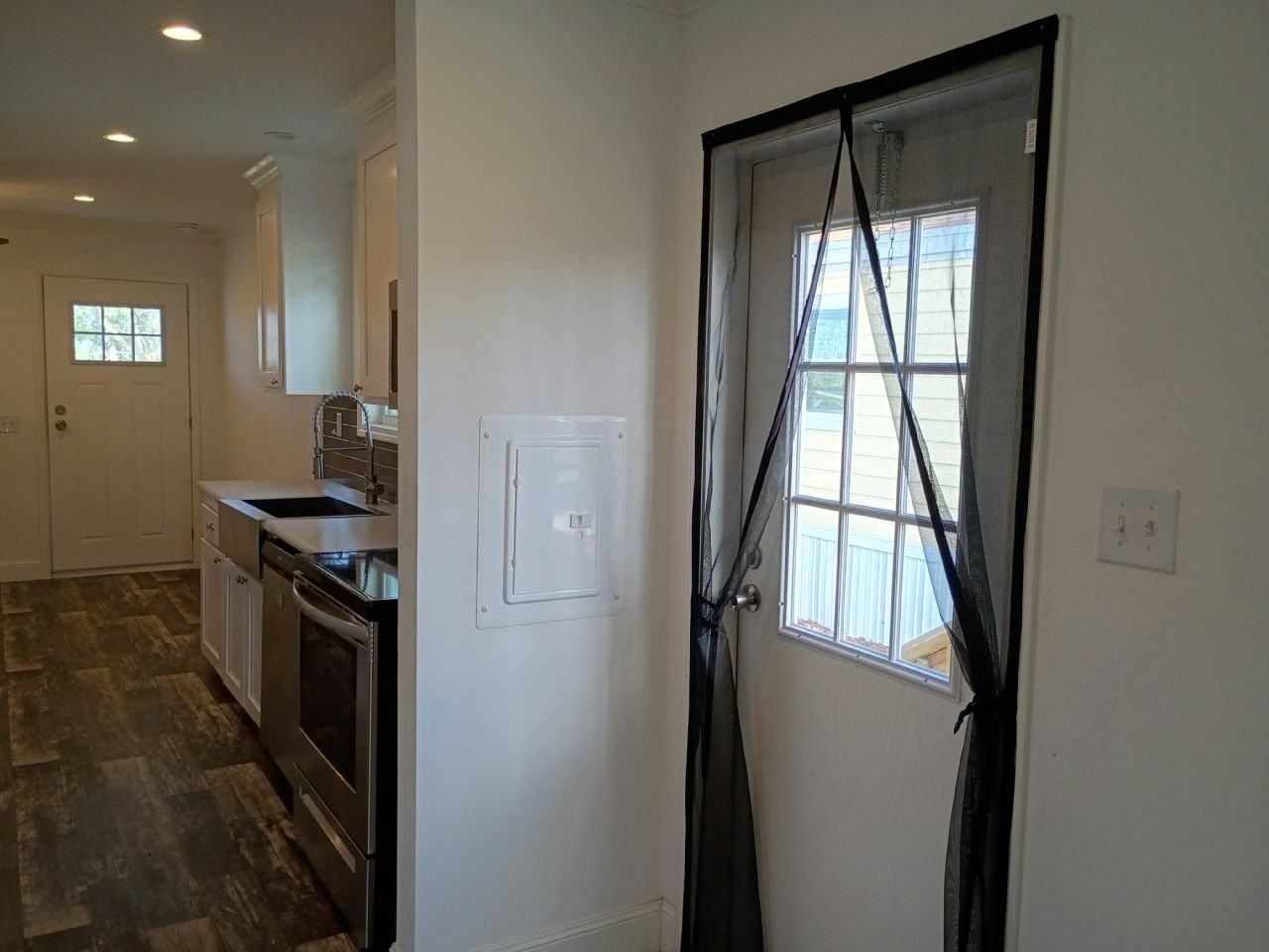 6 Anita Dr #3 - Photo 3 of 11