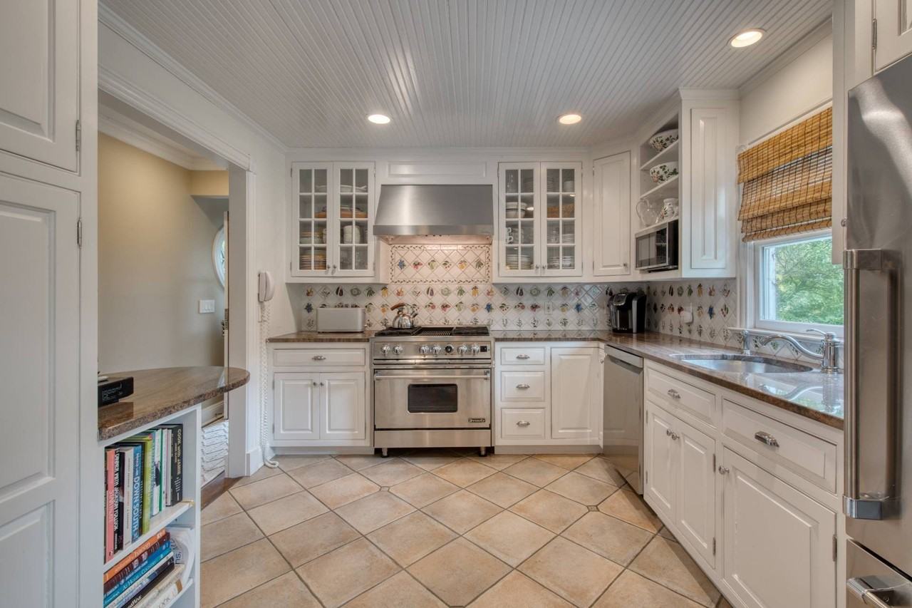 19 Maidstone Ave - Photo 5 of 15