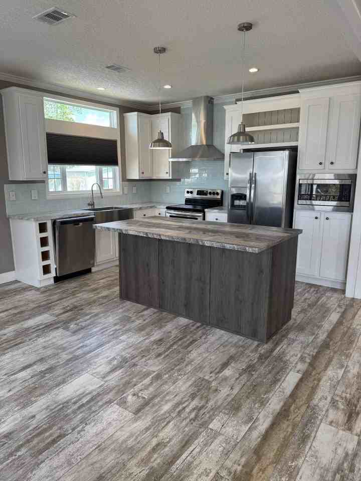 134 Clover Ct - Photo 4 of 50