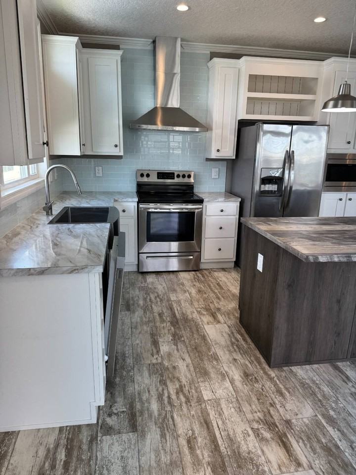 134 Clover Ct - Photo 6 of 50