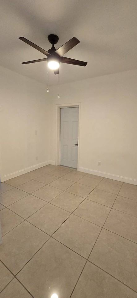 3616 Sw 113th Ct #2 - Photo 4 of 6