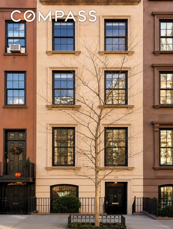 216 E 61st St #TH - Photo 7 of 8