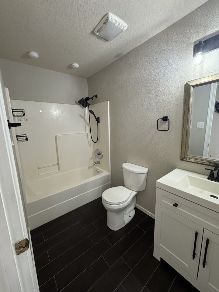 5534 Kensington Run #1 - Photo 5 of 13
