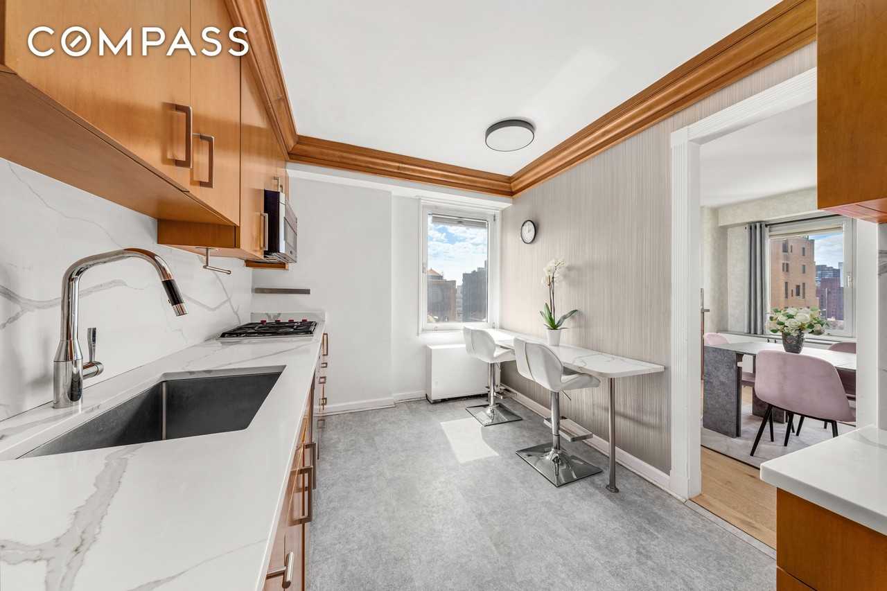 303 E 57th St #20LA - Photo 5 of 18