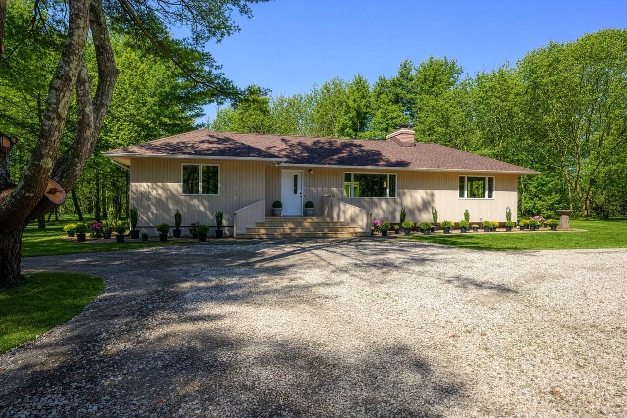 2941 Quogue Riverhead Rd - Photo 2 of 21