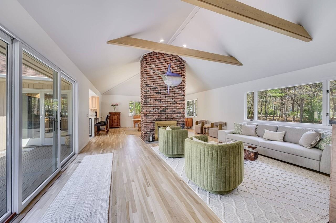 2941 Quogue Riverhead Rd - Photo 3 of 21