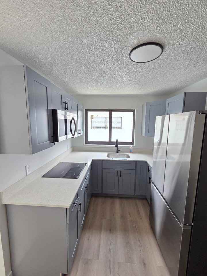 141 W 31st St #2 - Photo 3 of 7