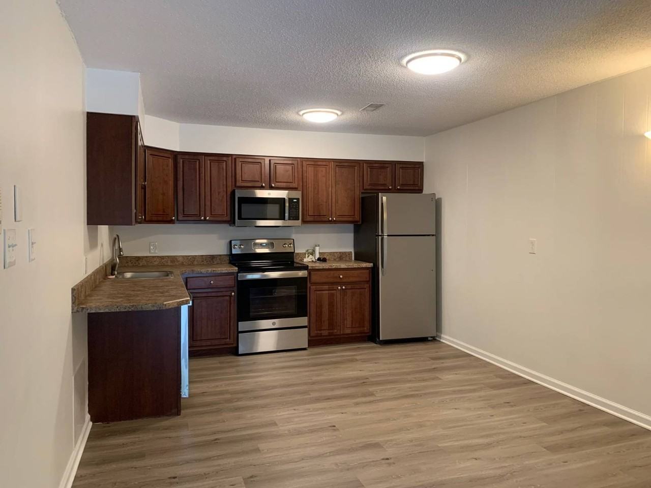 1552 Helderberg Ave #15 - Photo 2 of 13