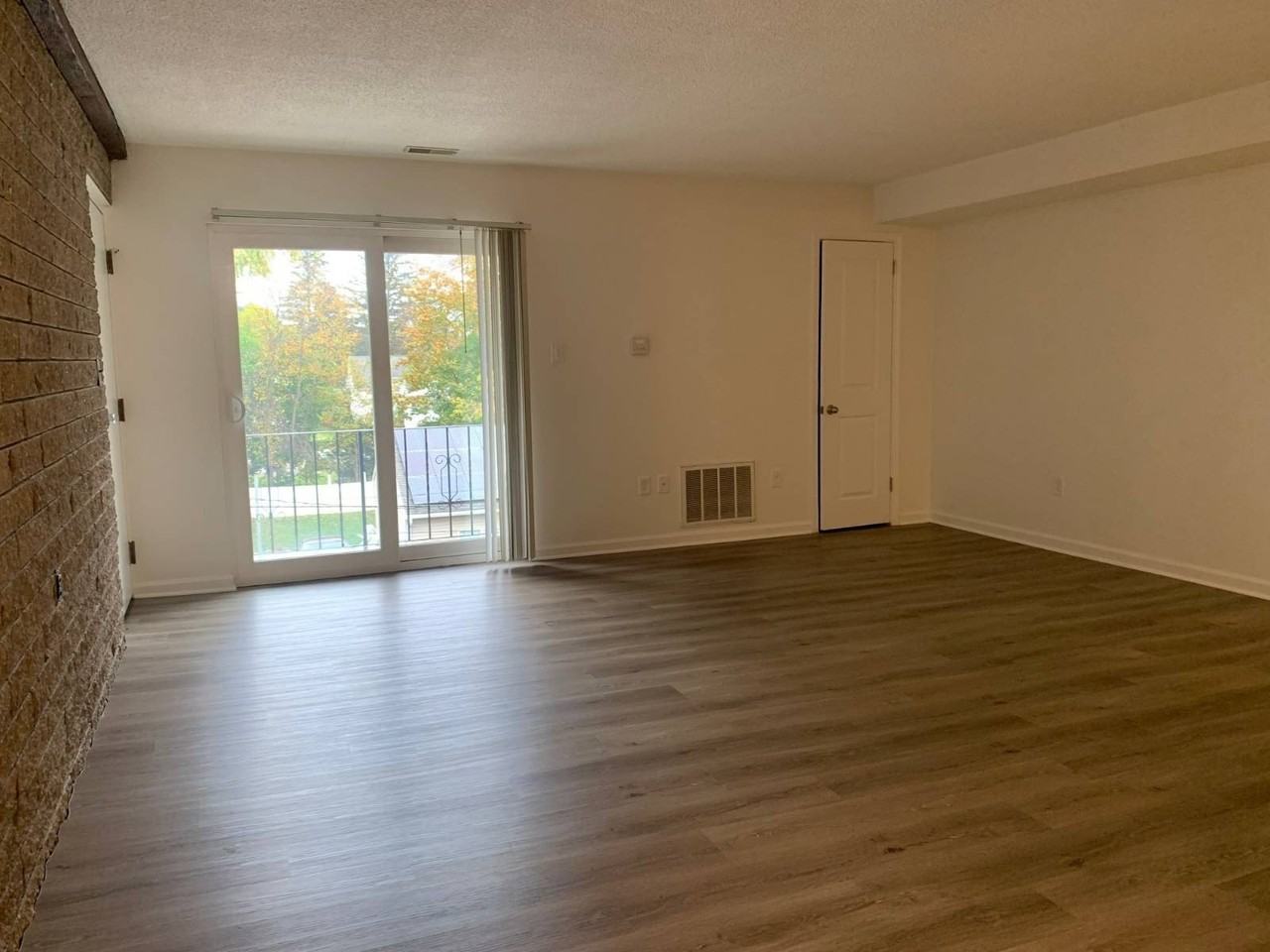 1552 Helderberg Ave #15 - Photo 4 of 13