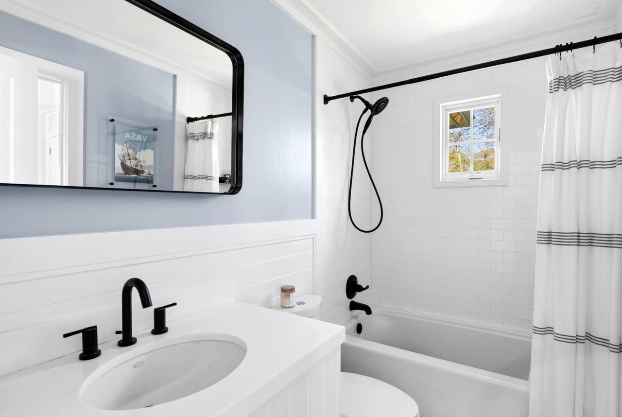 28 Robins Ln - Photo 6 of 14
