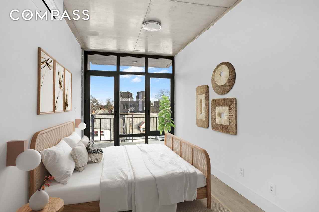 1463 New York Ave #5B - Photo 4 of 8