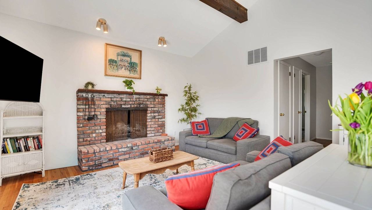 56 Mako Ln - Photo 3 of 16