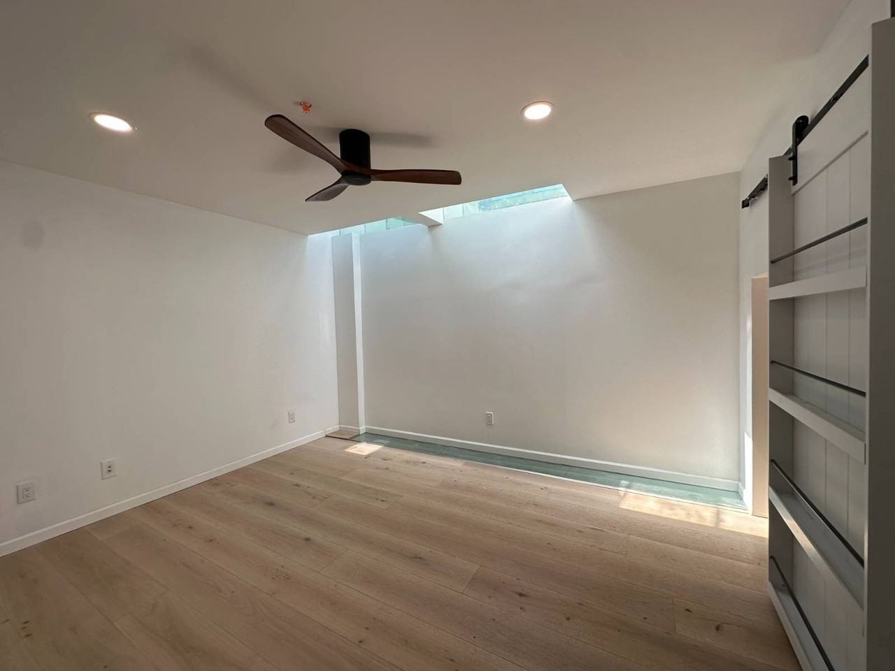 132 Dwight St - Photo 6 of 11