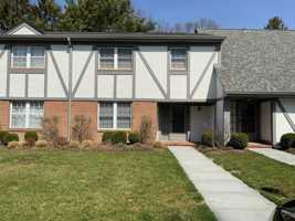 featured image of 10 Leland Ln #13