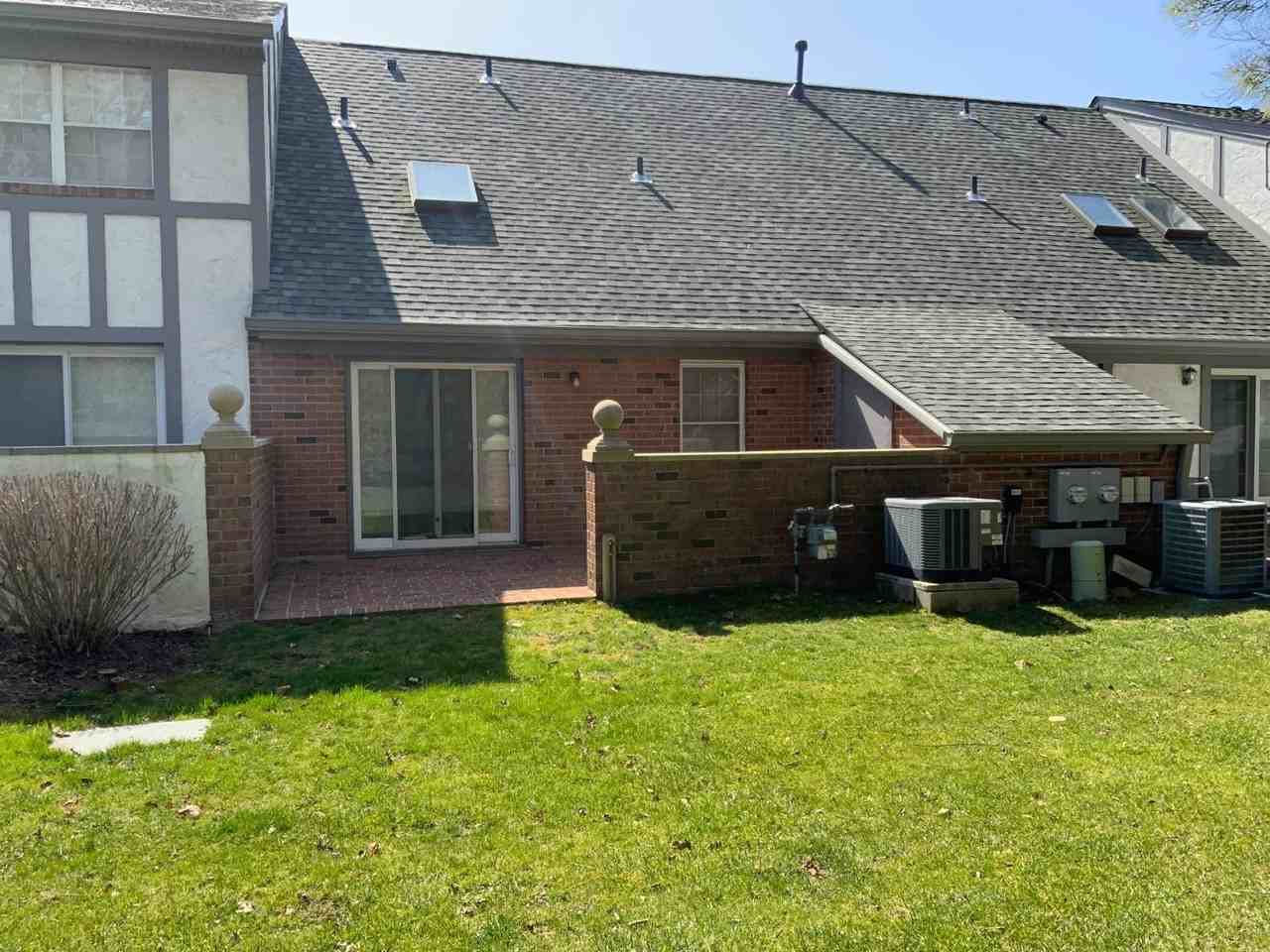 10 Leland Ln #13 - Photo 2 of 15