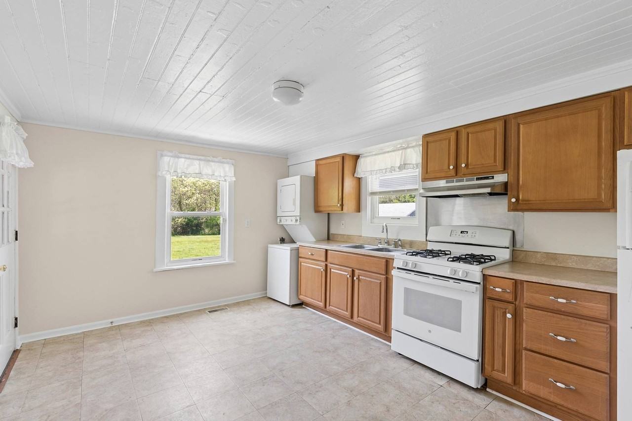 37 N Bishop Ln - Photo 5 of 15