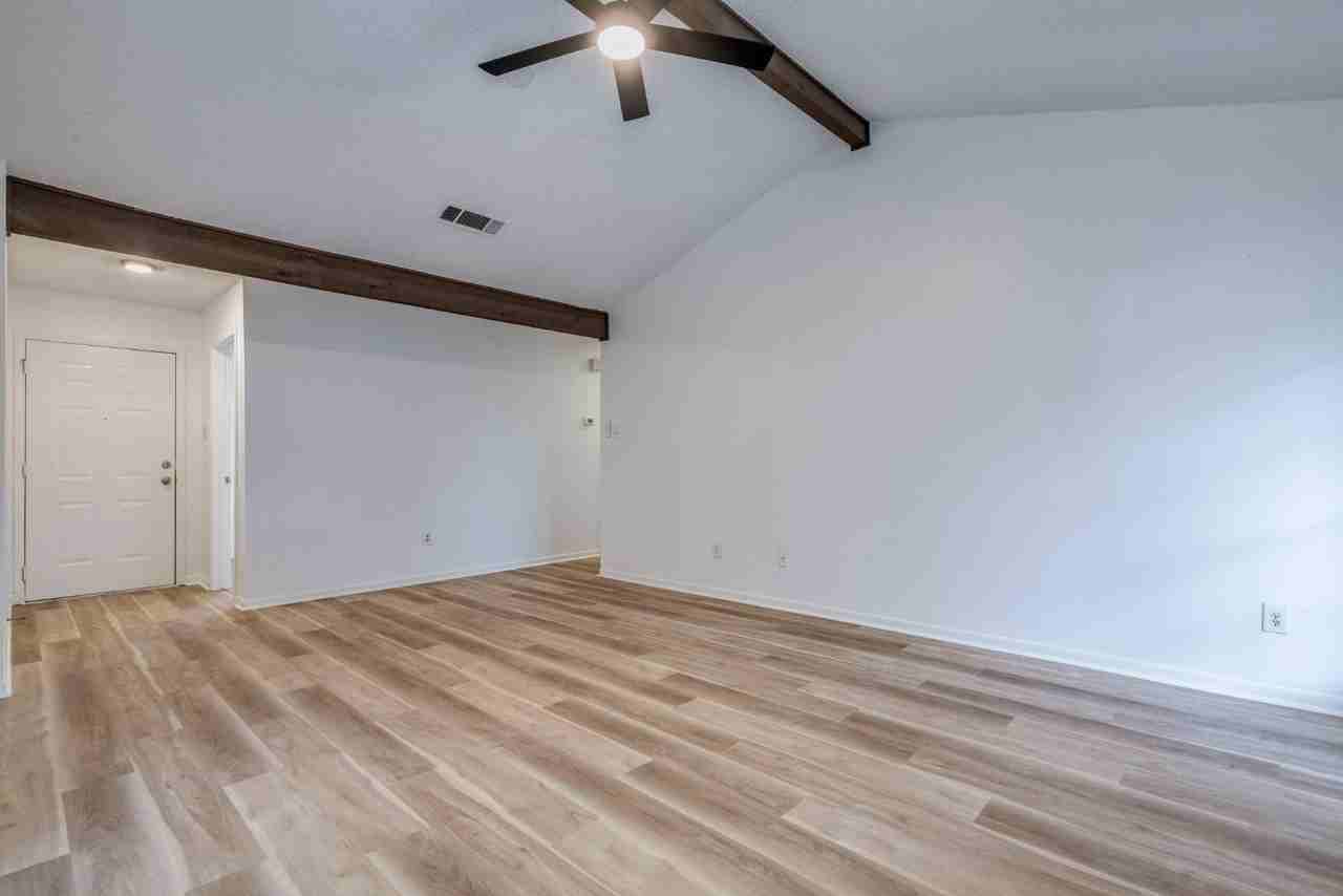 1306 Glenda Dr #A - Photo 6 of 26