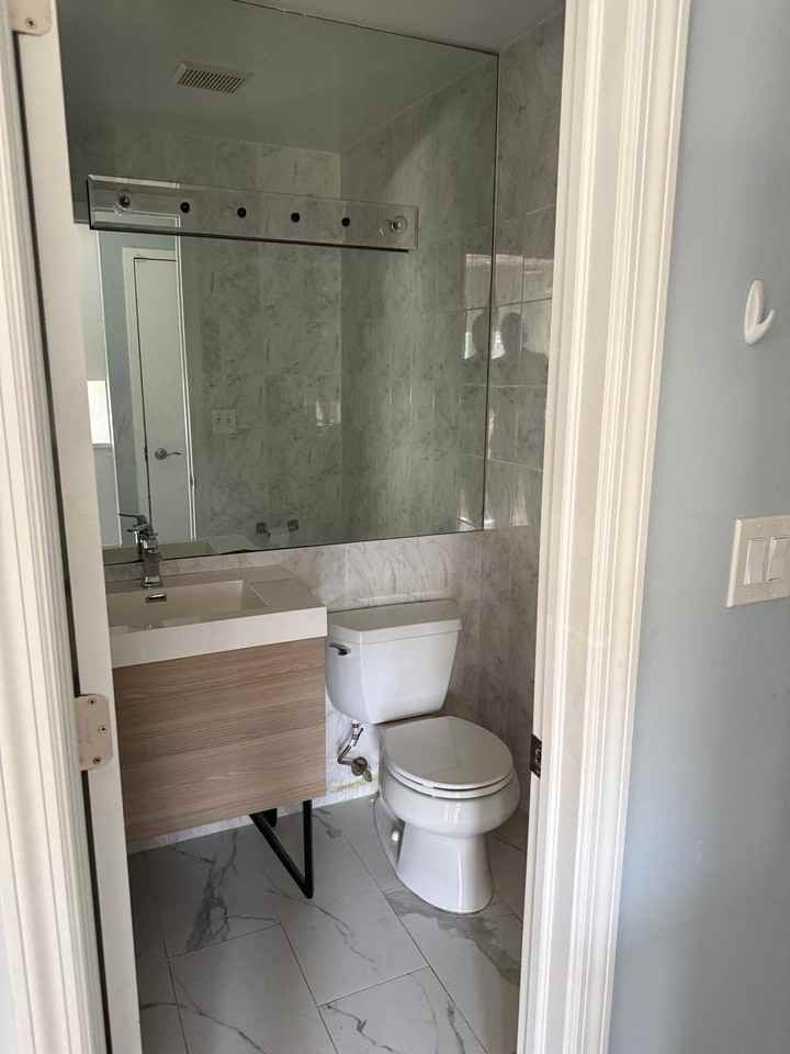 5240 Leith Pl - Photo 6 of 10