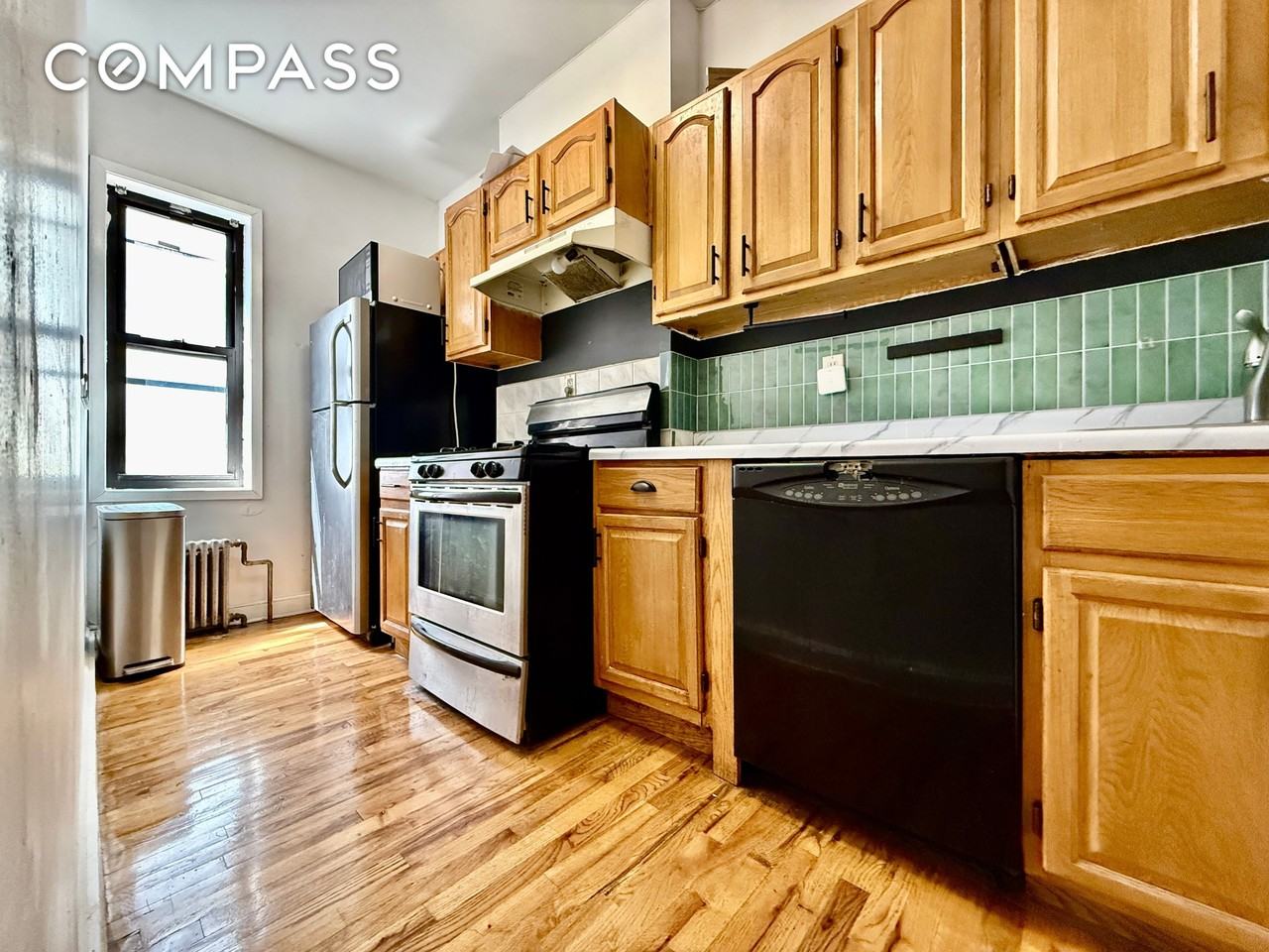 776 Washington Ave #2 - Photo 3 of 8