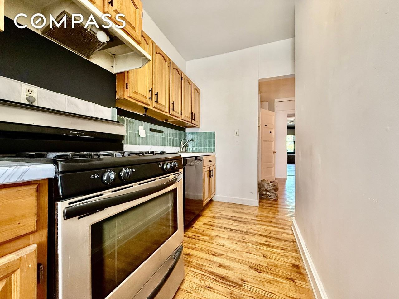 776 Washington Ave #2 - Photo 4 of 8
