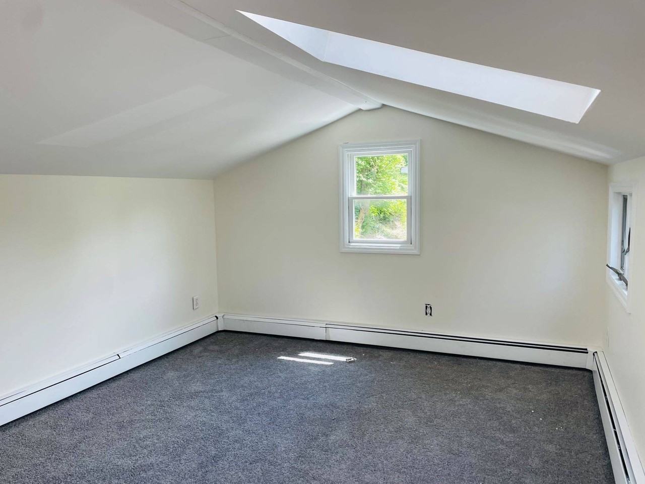 16 Herb Hill Rd - Photo 7 of 9
