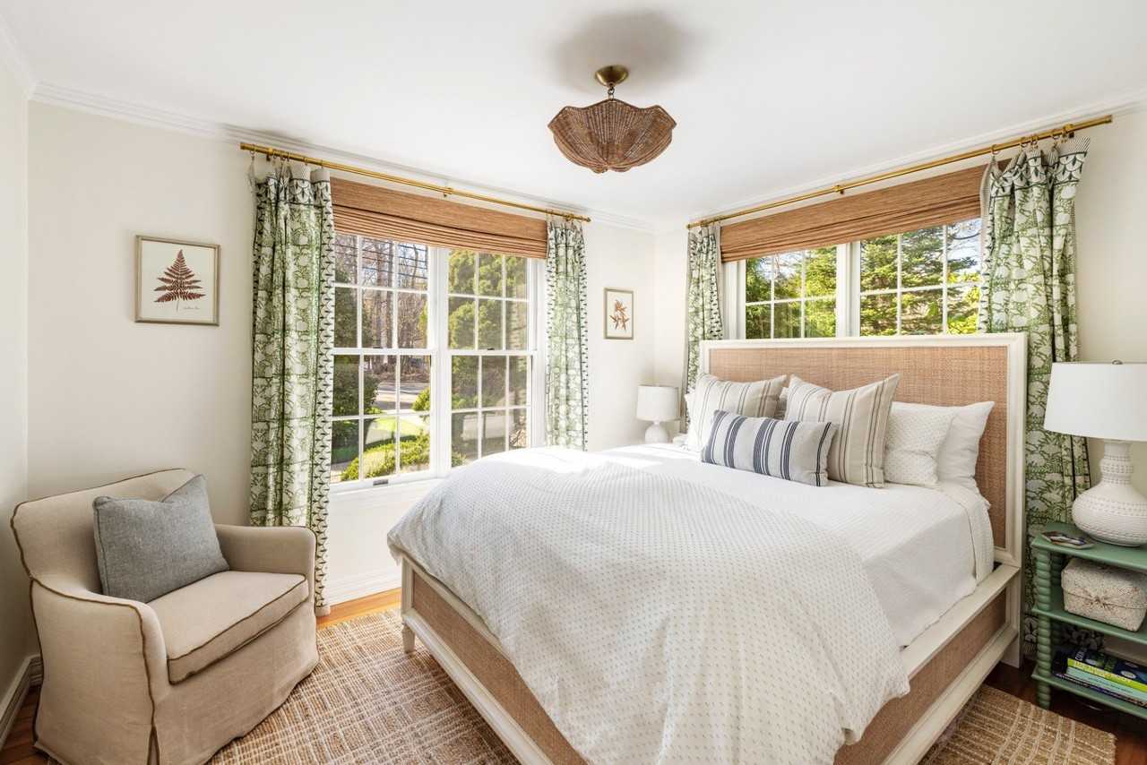 1638 Bhampton Sag Harbor Tpke - Photo 7 of 10