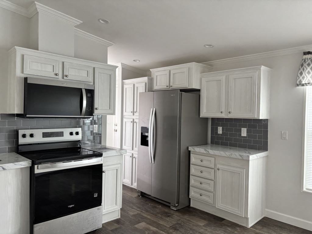 27 Nyborg Ave #0027 - Photo 2 of 20