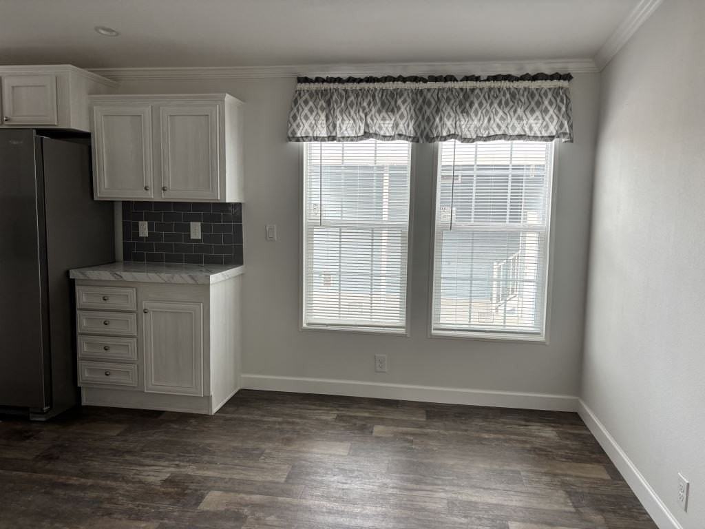 27 Nyborg Ave #0027 - Photo 6 of 20
