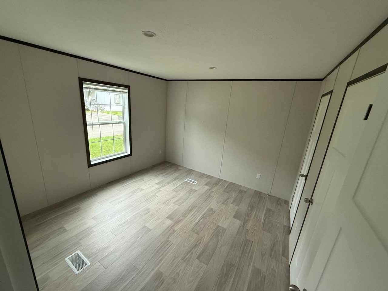129 Jessica Ln - Photo 4 of 7