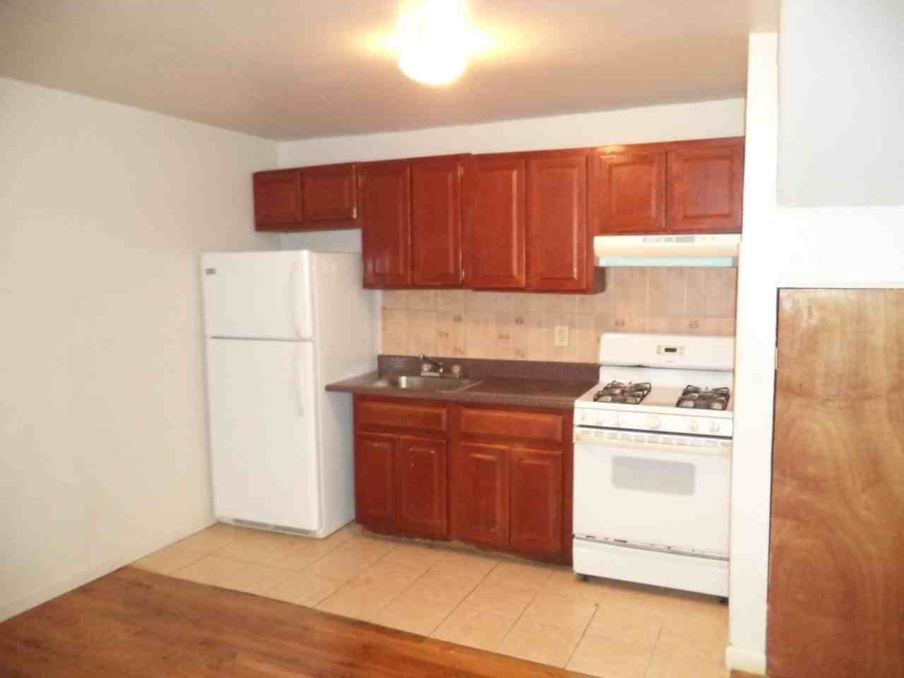 10753 Remington St - Photo 2 of 10